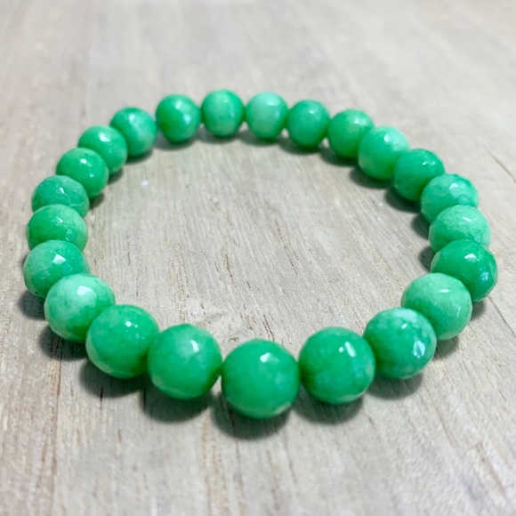 Green Jade Gemstone Chakra Bracelet Handmade Boho - Picture 7 of 8